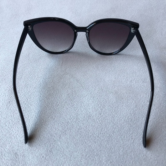 Black Cat Eye Sunglasses with Purple Hue Lens - Picture 3 of 8